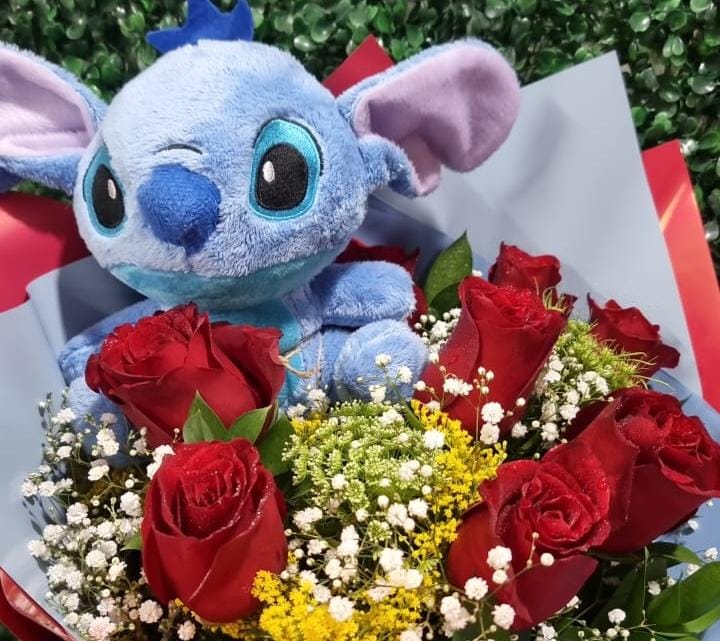 Buque de rosas+ Stitch 