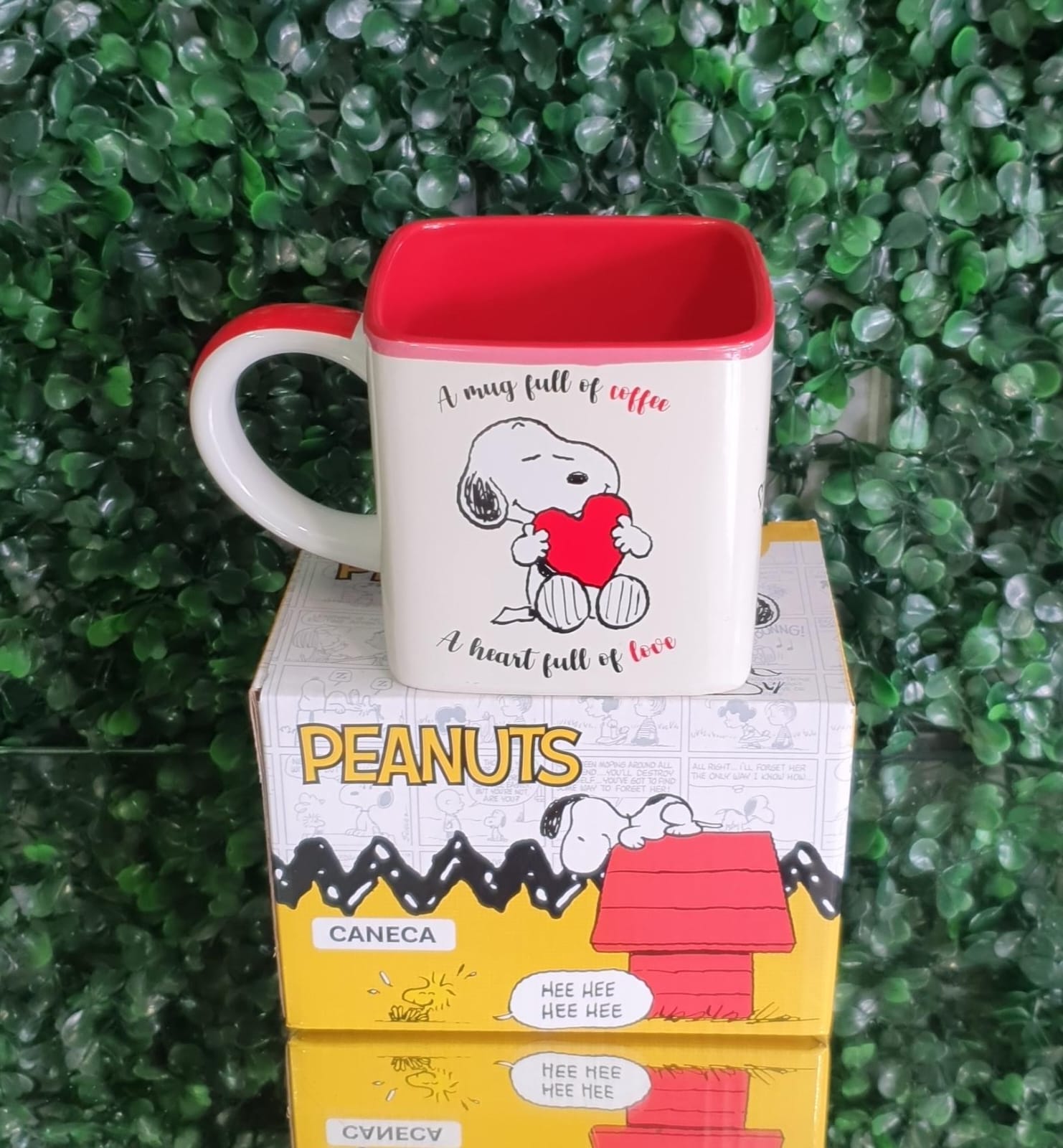 Caneca Quadrada Snoopy