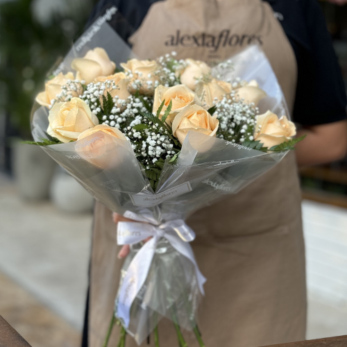 Buquê Clássico com Rosas Chá (12 Rosas)