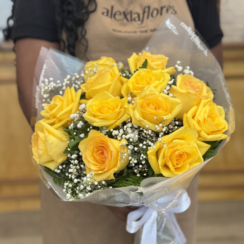 Buquê Clássico com 12 Rosas Amarelas